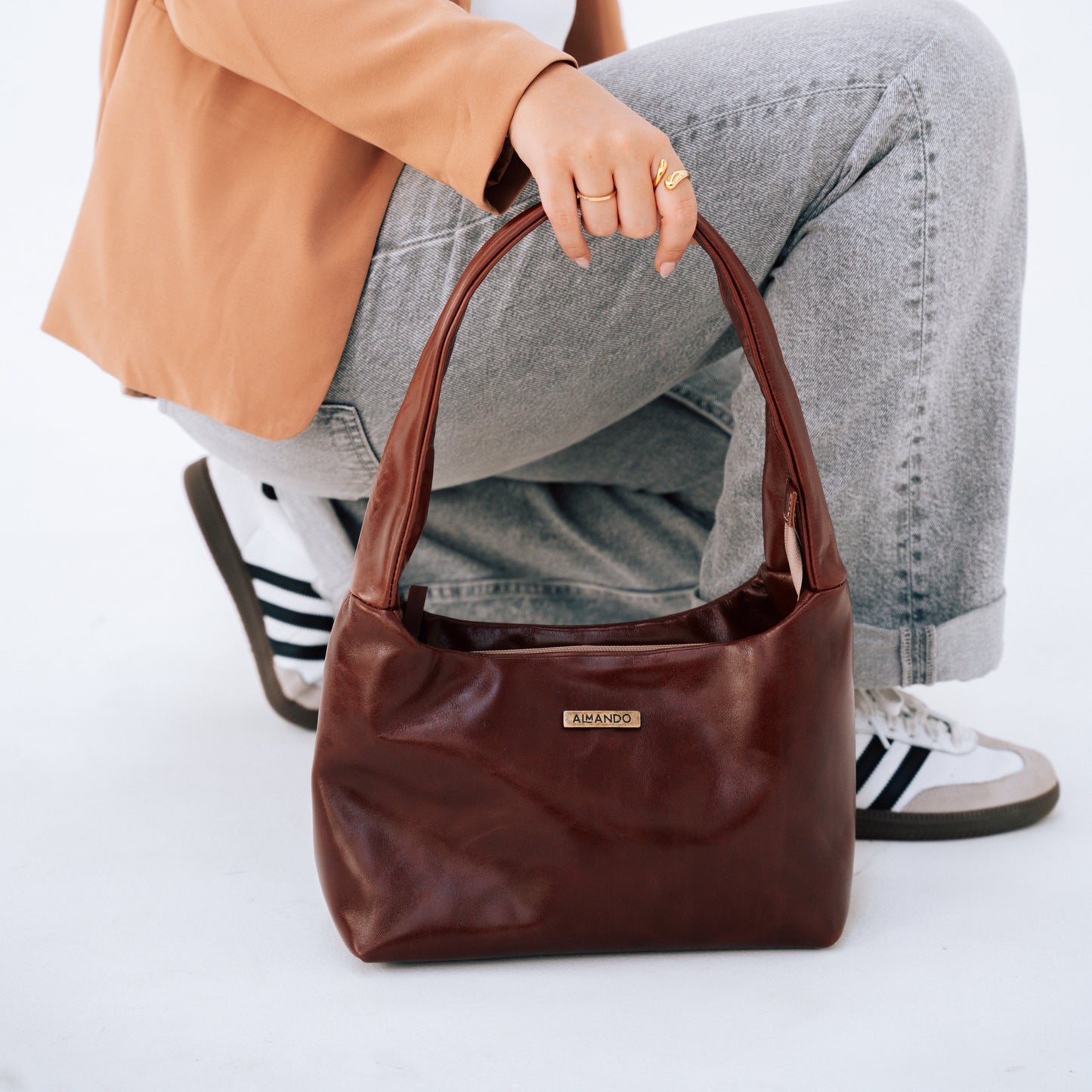 Cartera Medialuna